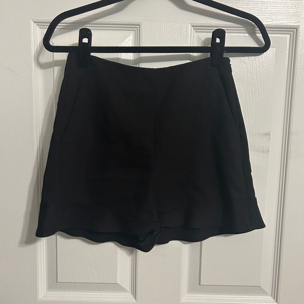 Zara ruffle shorts